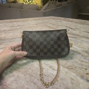 Louis Vuitton Damier